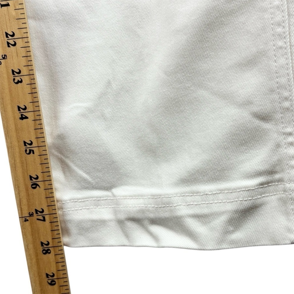 Banana Republic Straight Fit White
Trouser style Jeans Size 4 Minimalist - Picture 14 of 15